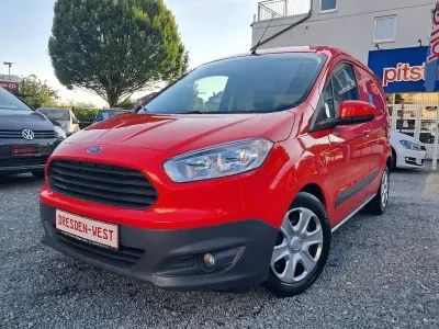 Gebraucht Ford Transit Trend 75 PS (55 kW) 2017 Rot Van