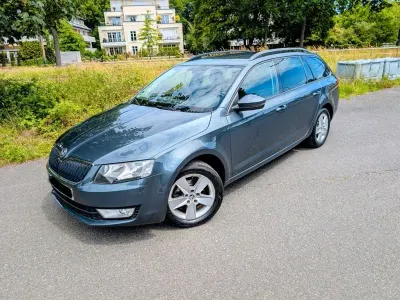 Gebraucht Skoda Octavia Elegance 105 PS (77 kW) 2014 Grau Kombi
