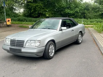 Brugt Mercedes E220 150 HK (110 kW) 1994 Sølv Cabriolet