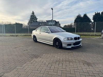 Silber Gebraucht 2003 BMW 330 M Sport Coupé | 17.000 €