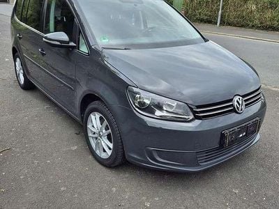 Gebraucht VW Touran Comfortline 105 PS (77 kW) 2014 Van / Kleinbus