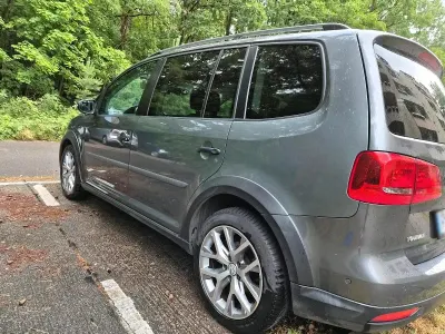 Gebraucht VW Touran Cross 150 PS (110 kW) 2015 Grau Van / Kleinbus
