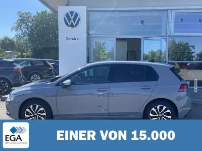 Gebraucht VW Golf VIII Style 150 PS (110 kW) 2023 Grau