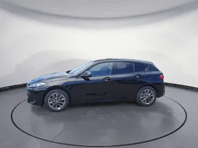 Neu BMW 116 122 PS (89 kW) 2026 Schwarz Kleinwagen