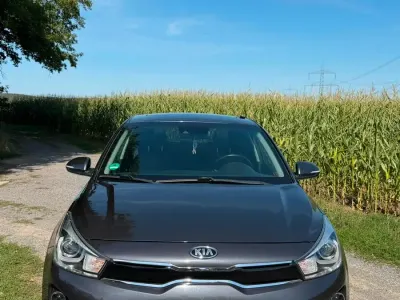 Gebraucht Kia Rio Platinum Edition 120 PS (88 kW) 2020 Grau Limousine