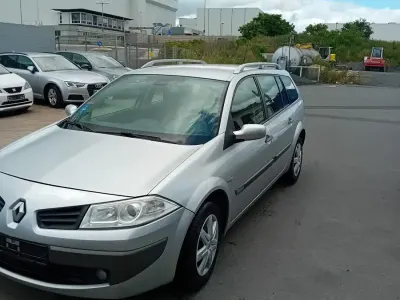 Gebraucht Renault Mégane GrandTour 112 PS (82 kW) 2006 Grau Kombi