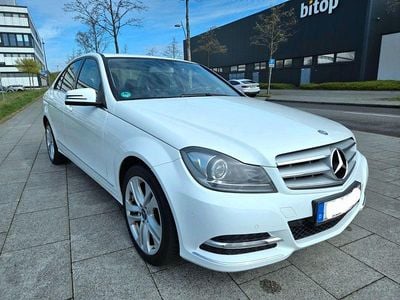 Gebraucht Mercedes C200 Avantgarde 184 PS (135 kW) 2012 Weiß Limousine