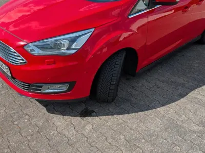Gebraucht Ford Grand C-Max Titanium 150 PS (110 kW) 2018 Rot Van / Kleinbus