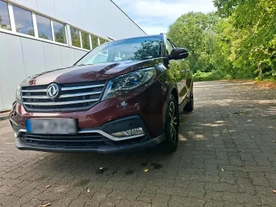 Gebraucht DFSK Glory 580 145 PS (106 kW) 2020 Rot SUV