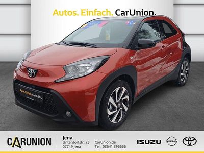 Neu Toyota Aygo X 72 PS (52 kW) 2026 Rot SUV