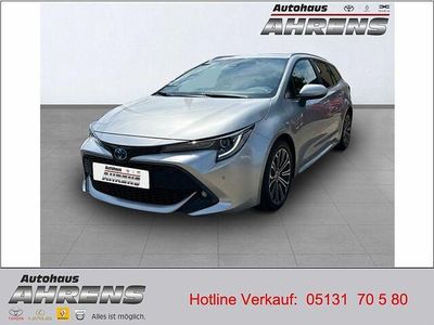 Gebraucht Toyota Corolla Team 122 PS (89 kW) 2022 Shimmering silver metallic (metallic) Kombi