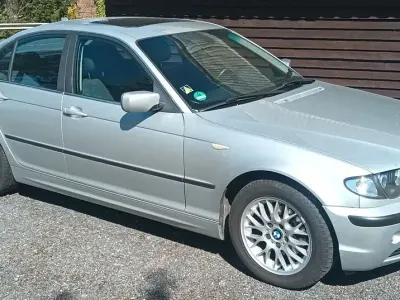 Gebraucht BMW 320 Sport Line 170 PS (125 kW) 2001 Silber Limousine