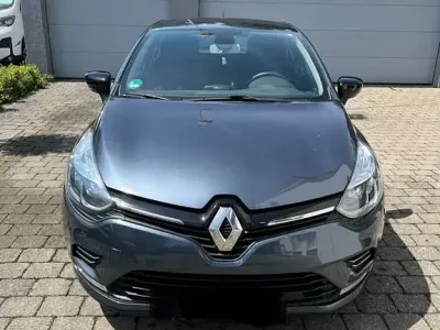 Gebraucht Renault Clio LIMITED 90 PS (66 kW) 2019 Grau Limousine