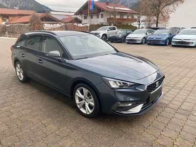 Grau Neu 2025 Seat Leon FR Limousine | 25.900 € (Guter Preis)