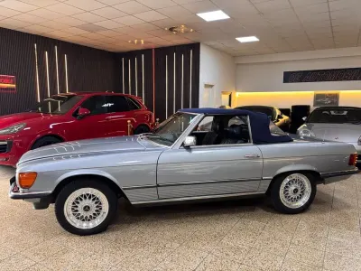 Gebraucht Mercedes SL380 155 PS (114 kW) 1983 Blau Cabrio