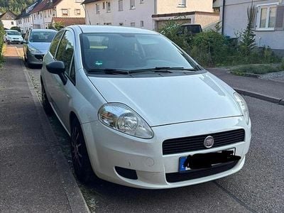 Gebraucht Fiat Grande Punto 69 PS (50 kW) 2012 Weiß Kleinwagen