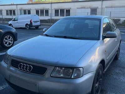 Gebraucht Audi A3 101 PS (74 kW) 1999 Silber Kleinwagen