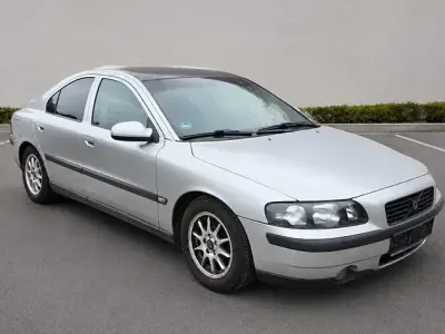 Gebraucht Volvo S60 140 PS (102 kW) 2001 Silber Limousine