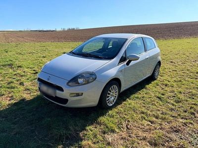 Gebraucht Fiat Punto 69 PS (50 kW) 2012 Grau Kleinwagen