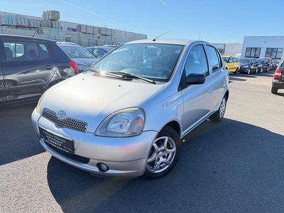 Gebraucht Toyota Yaris 68 PS (50 kW) 1999 Silber Limousine