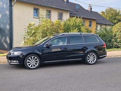 Schwarz Gebraucht 2014 VW Passat Kombi | 12.450 € (Fairer Preis)
