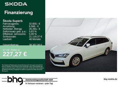 Gebraucht Skoda Superb Essence 150 PS (110 kW) 2025 Weiß Kombi