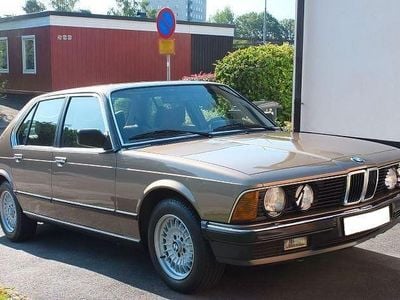 Gebraucht BMW 735 218 PS (160 kW) 1983 Beige Limousine