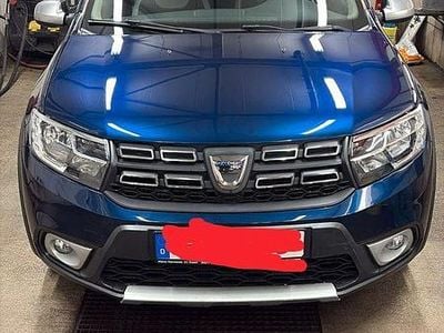 Gebraucht Dacia Logan MCV Stepway 90 PS (66 kW) 2018 Blau Kombi