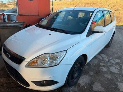 Gebraucht Ford Focus Style 109 PS (80 kW) 2010 Weiß Limousine
