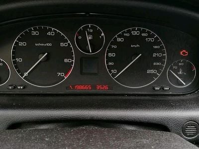 Gebraucht Peugeot 607 154 PS (113 kW) 2003 Silber Limousine