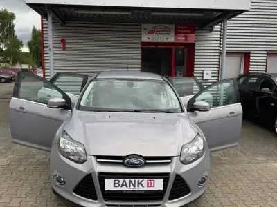 Gebraucht Ford Focus Titanium 101 PS (74 kW) 2014 Silber Limousine