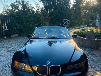 Schwarz Gebraucht 1997 BMW Z3 Cabrio | 7.750 €