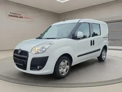 Gebraucht Fiat Doblò 105 PS (77 kW) 2015 Weiß Van / Kleinbus
