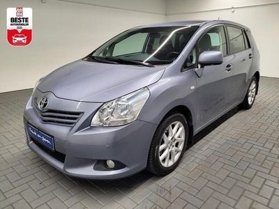 Gebraucht Toyota Verso Travel 147 PS (108 kW) 2012 Blau (blaumet.) Van / Kleinbus