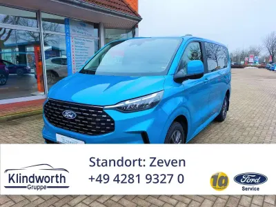 Gebraucht Ford Tourneo Titanium 136 PS (100 kW) 2025 Blau Van / Kleinbus