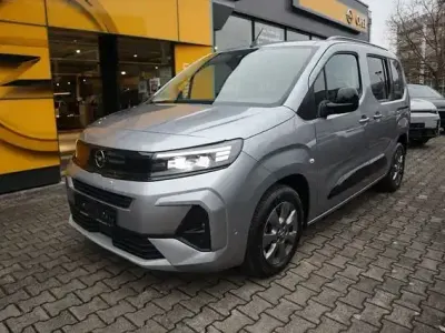 Usata Opel Combo Life 131 CV (96 kW) 2024 Grigio Monovolume