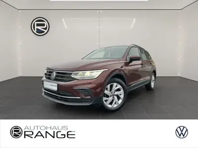 Gebraucht VW Tiguan Life 131 PS (96 kW) 2021 Braun SUV