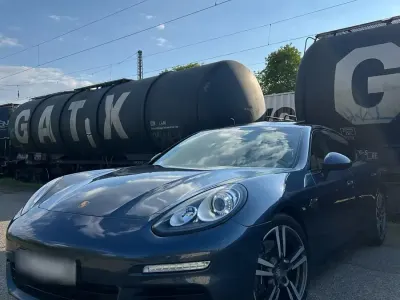 Usata Porsche Panamera 250 CV (183 kW) 2013 Blu Utilitaria