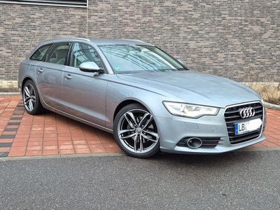 Grau Gebraucht 2011 Audi A6 Business Kombi | 12.000 € (Fairer Preis)