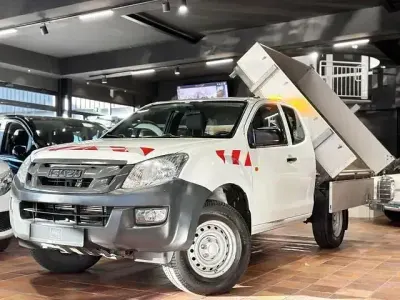 Second-hand Isuzu D-Max 163 CP (119 kW) 2015 Alb SUV