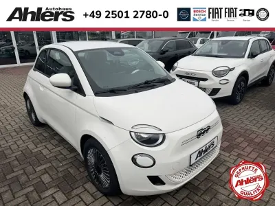 Gebraucht Fiat 500e Icon 86 kW (118 PS) 2022 Weiss Kleinwagen