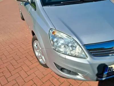 Gebraucht Opel Zafira 140 PS (102 kW) 2008 Silber Van / Kleinbus