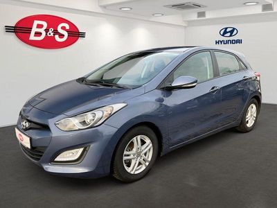 Blau Gebraucht 2014 Hyundai i30 Classic Limousine | 7.990 € (Fairer Preis)