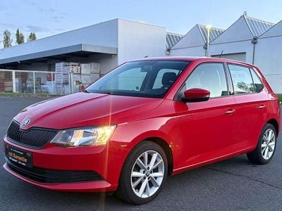 Gebraucht Skoda Fabia Cool Edition 90 PS (66 kW) 2016 Rot Limousine