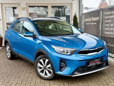 Blau Gebraucht 2024 Kia Stonic Vision SUV | 19.290 € (Guter Preis)