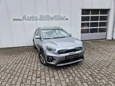 Gebraucht Kia Niro Vision 141 PS (103 kW) 2022 Stahlgrau metallic SUV