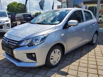 Silber Neu 2025 Mitsubishi Space Star Select Limousine | 13.990 €