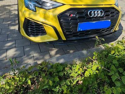 Gebraucht Audi S3 Ambiente 310 PS (228 kW) 2023 Gelb Limousine