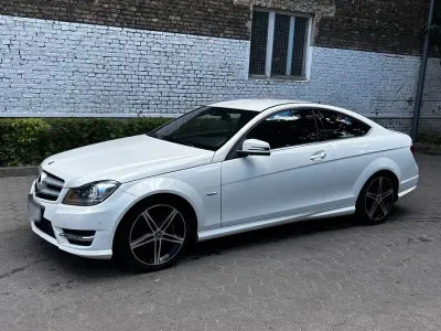 Gebraucht Mercedes C180 AMG 156 PS (114 kW) 2011 Weiß Coupé