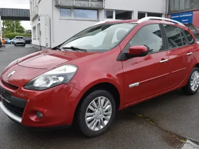 Gebraucht Renault Clio IV Dynamique 101 PS (74 kW) 2012 Rot Limousine